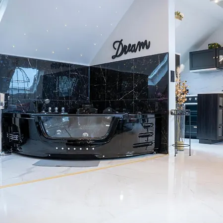 Exquisites Loft Mit Whirlpool