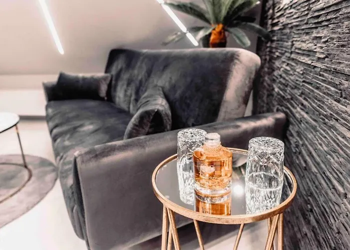 Exquisites Loft Mit Whirlpool شقة