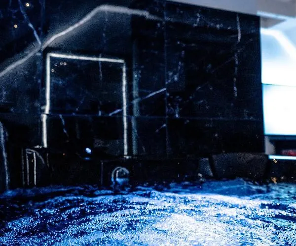 Exquisites Loft Mit Whirlpool Apartamento